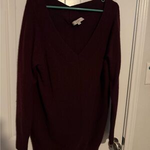 Women's V-Neck Sweater - Deep Purple